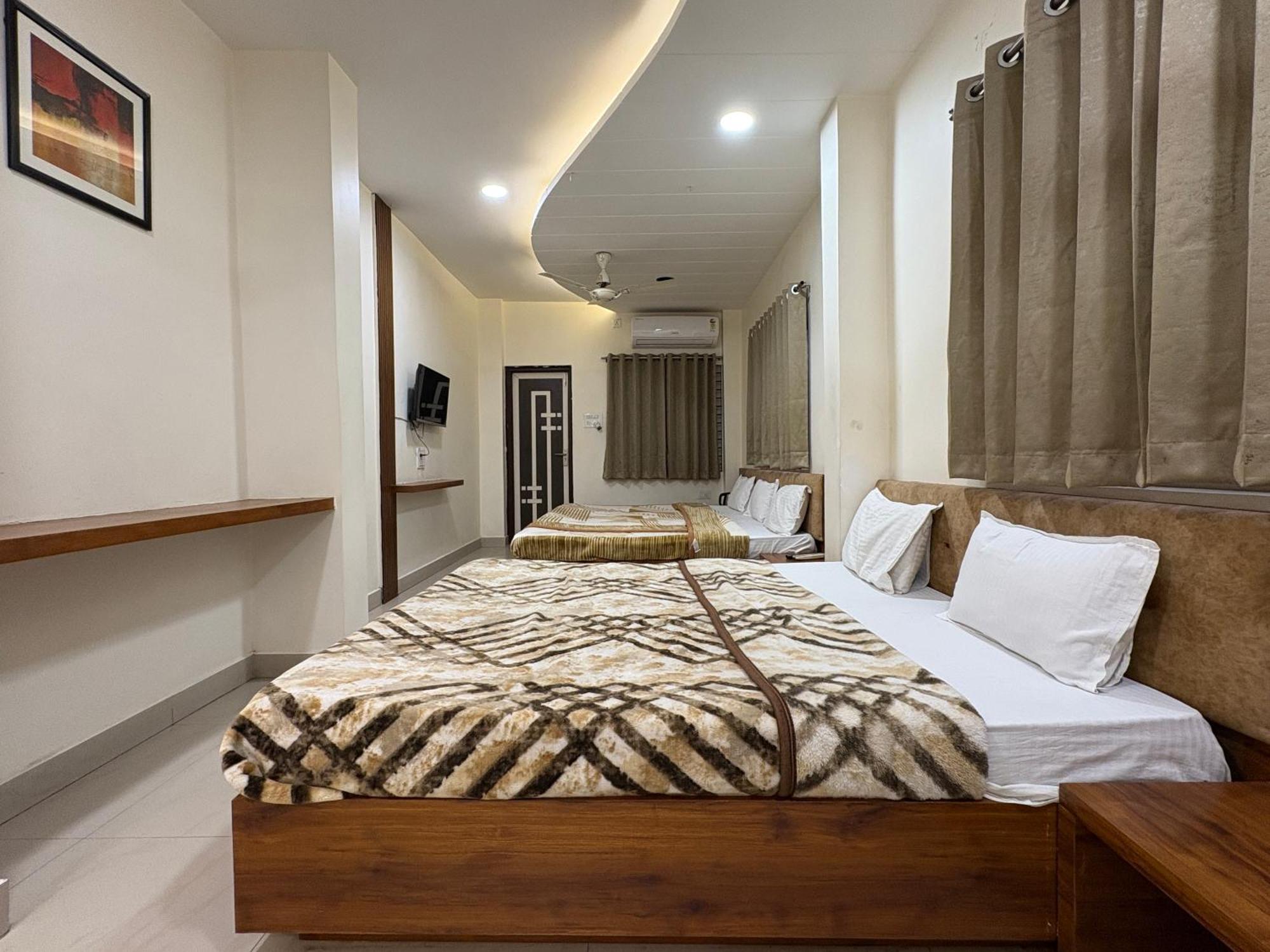 Hotel Anantshree Ujjain Exterior photo